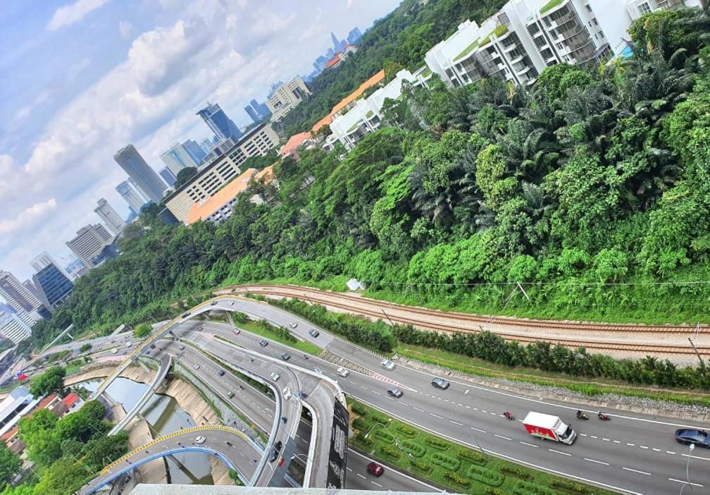 Regalia Suites Klcc View Rooftop Infinity Pool By Angkasa Homes Kuala Lumpur Bagian luar foto