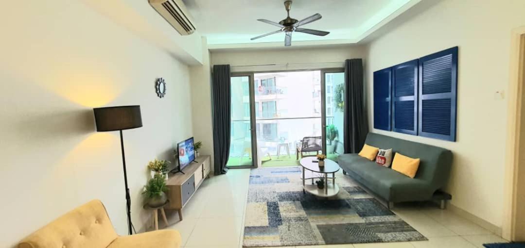 Regalia Suites Klcc View Rooftop Infinity Pool By Angkasa Homes Kuala Lumpur Bagian luar foto