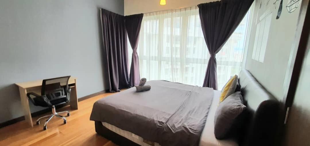 Regalia Suites Klcc View Rooftop Infinity Pool By Angkasa Homes Kuala Lumpur Bagian luar foto